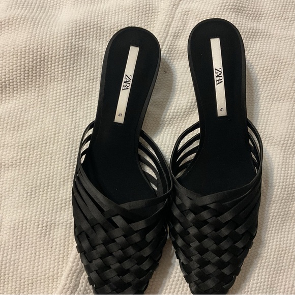 Zara Black Point Slide Heels Size  41 NWOT - Picture 2 of 6